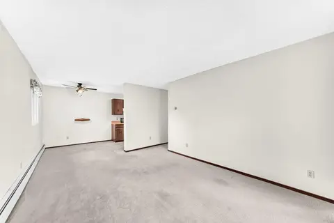 17, 366 94 Avenue SE photo 15
