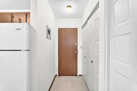 17, 366 94 Avenue SE photo 7