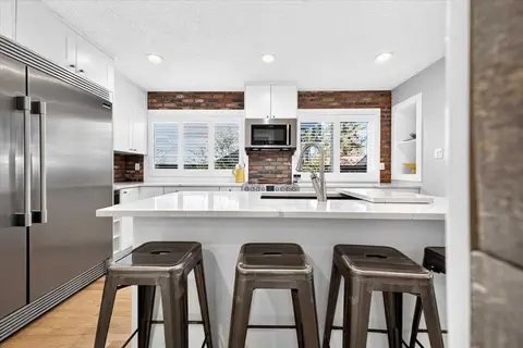 36 Lake Lucerne Close SE photo 11
