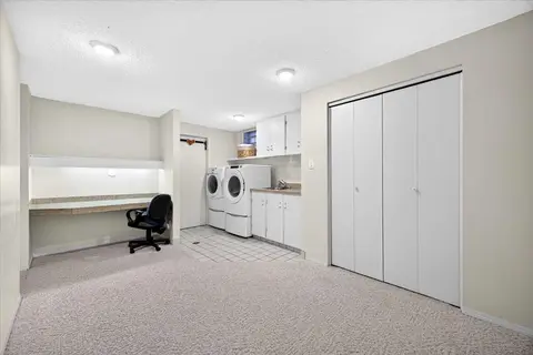 36 Lake Lucerne Close SE photo 27