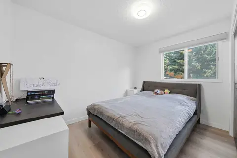 11116 Southdale Road SW photo 24