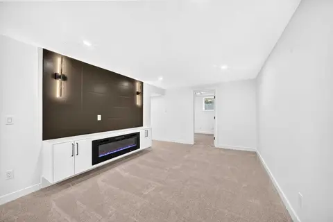 808 Avonlea Place SE photo 21
