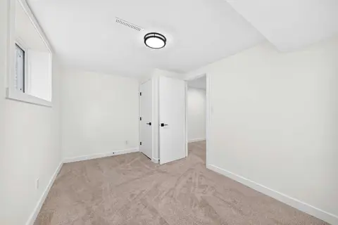 808 Avonlea Place SE photo 28