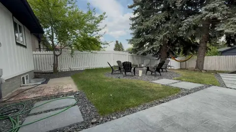 824 Canna Crescent SW photo 31
