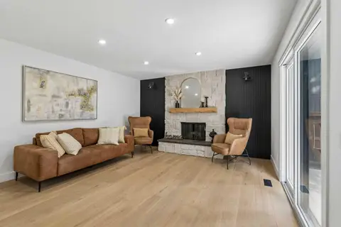 111 Canata Close SW photo 23