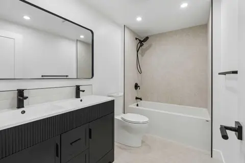 111 Canata Close SW photo 32
