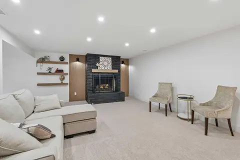 111 Canata Close SW photo 37