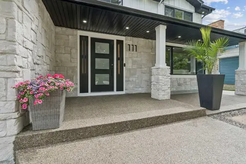 111 Canata Close SW photo 8