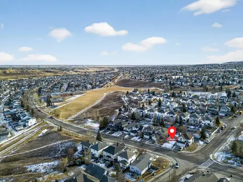 10929 Hidden Valley Drive NW, Calgary