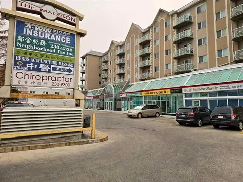 142, 1518 Centre Street NE, Calgary