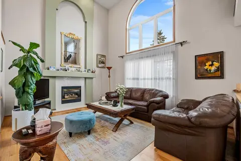 108 Citadel Circle NW photo 3