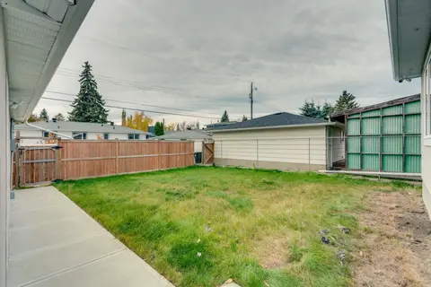 4947 10 Avenue SW photo 41