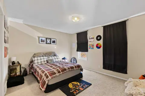 195 Cranberry Close SE photo 16