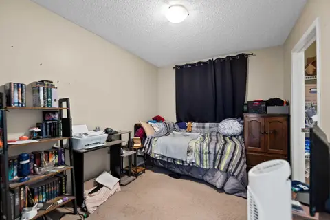 195 Cranberry Close SE photo 19