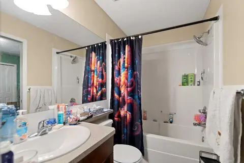 195 Cranberry Close SE photo 21