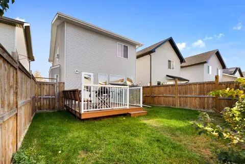 195 Cranberry Close SE photo 30