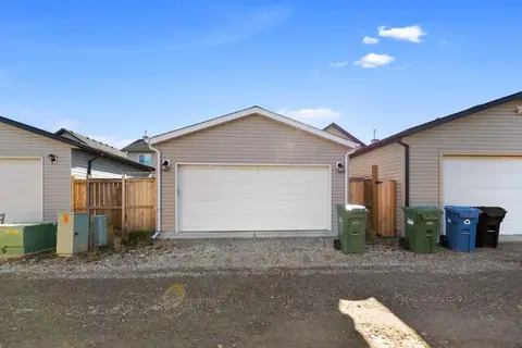 195 Cranberry Close SE photo 33