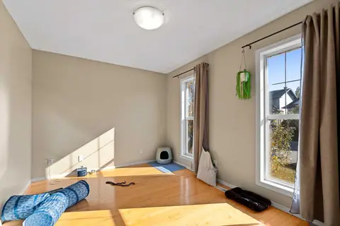 195 Cranberry Close SE photo 5
